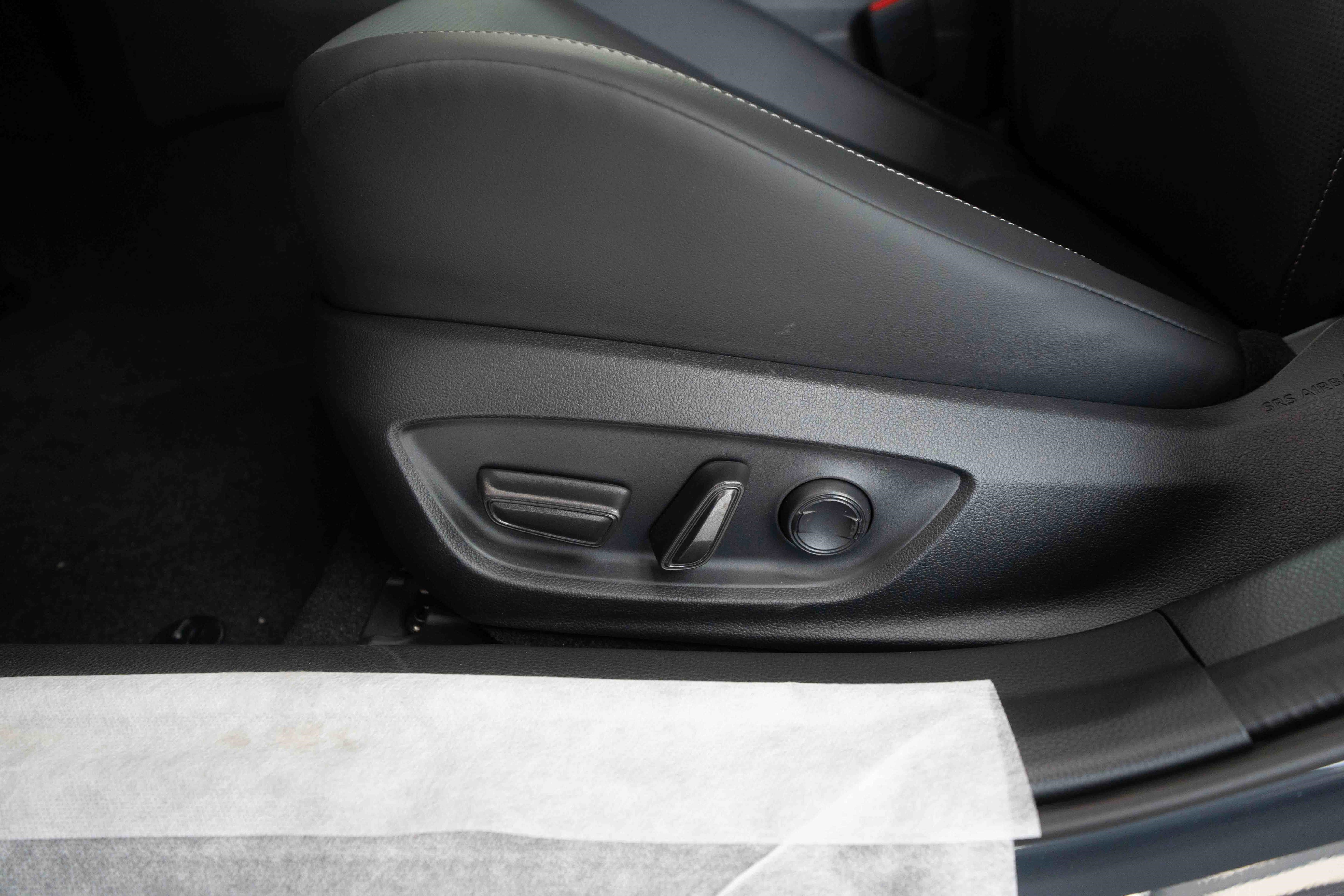 New 2026 Toyota Prius XLE image 12