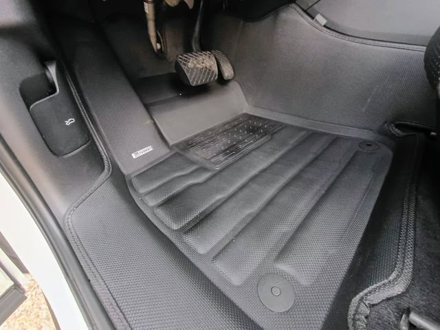 Used 2020 Porsche Cayenne image 28