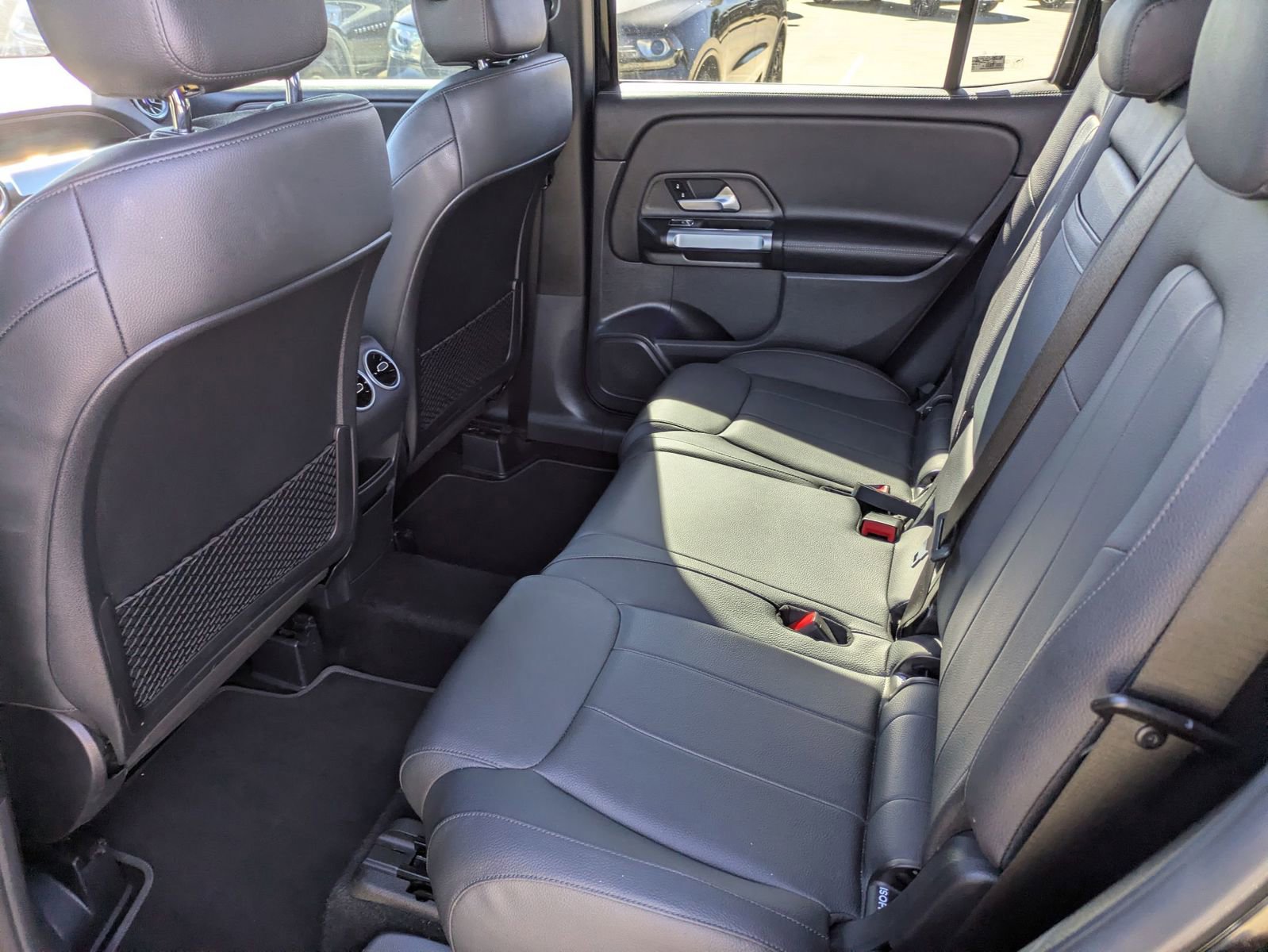 Used 2023 Mercedes-Benz GLB 250 4MATIC image 13