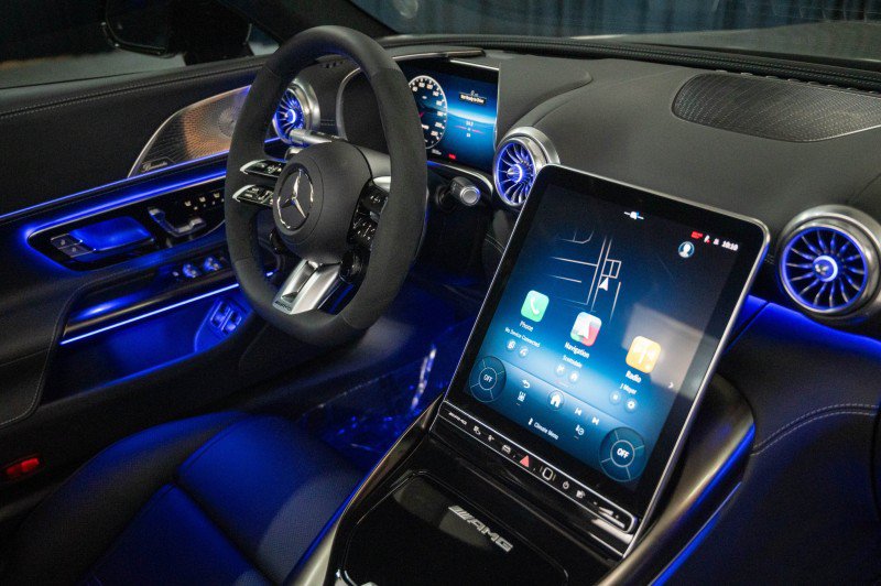 New 2026 Mercedes-Benz SL 63 AMG S e Performance 4MATIC image 20