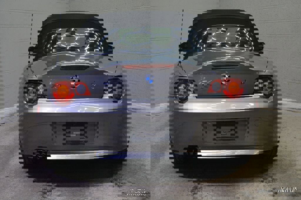 Used 2004 BMW Z4 2.5i image 6