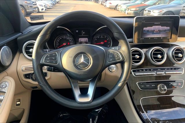 Used 2018 Mercedes-Benz C 300 4MATIC Sedan image 4