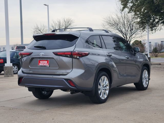 Used 2026 Toyota Highlander Limited image 3