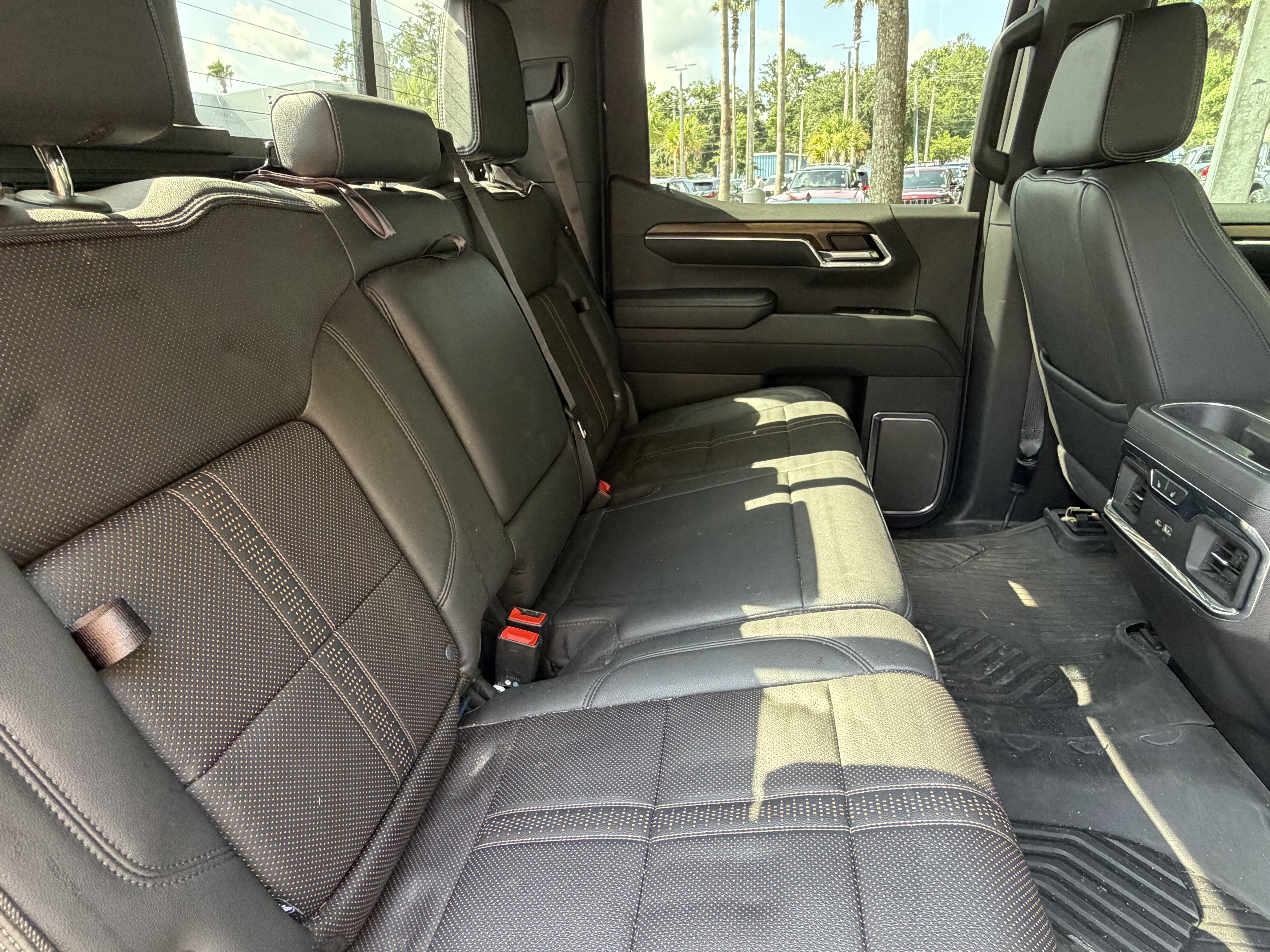 Used 2024 Chevrolet Silverado 1500 High Country w/ Z71 Off-Road Package AWD/4WD image 41