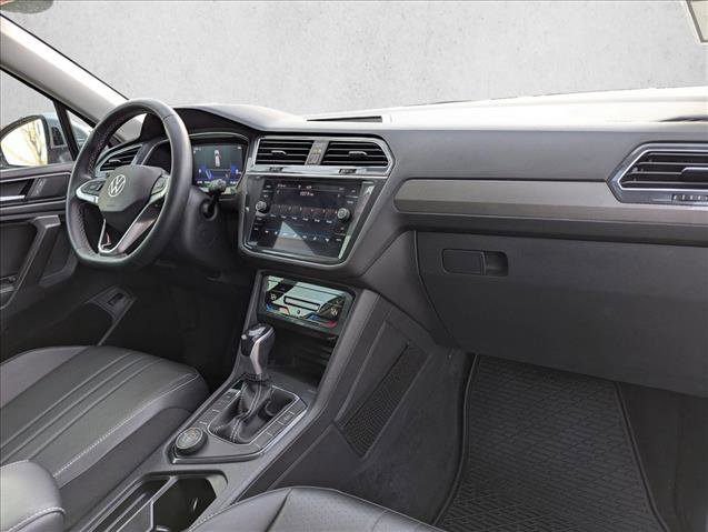 Used 2022 Volkswagen Tiguan SE image 21
