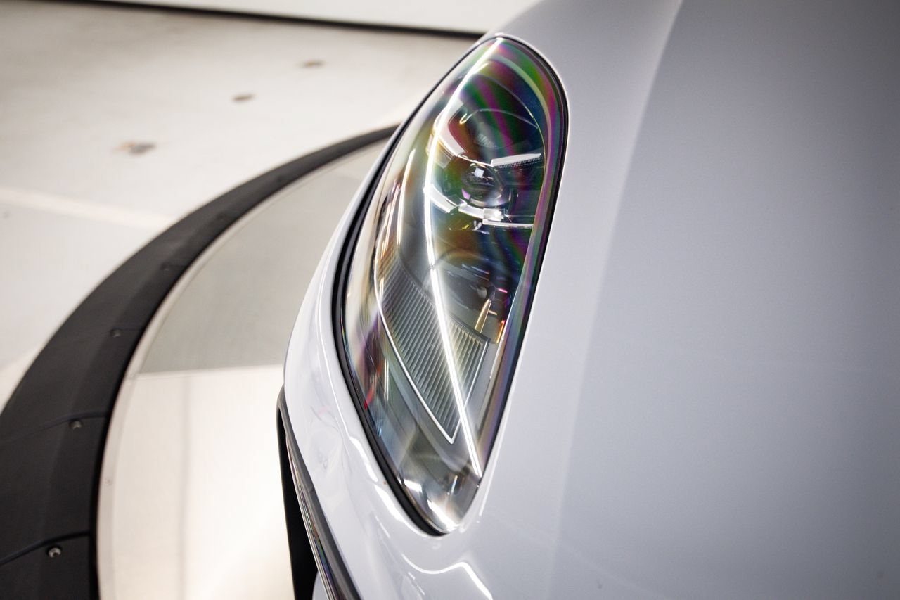 Certified 2023 Porsche Macan AWD/4WD image 13
