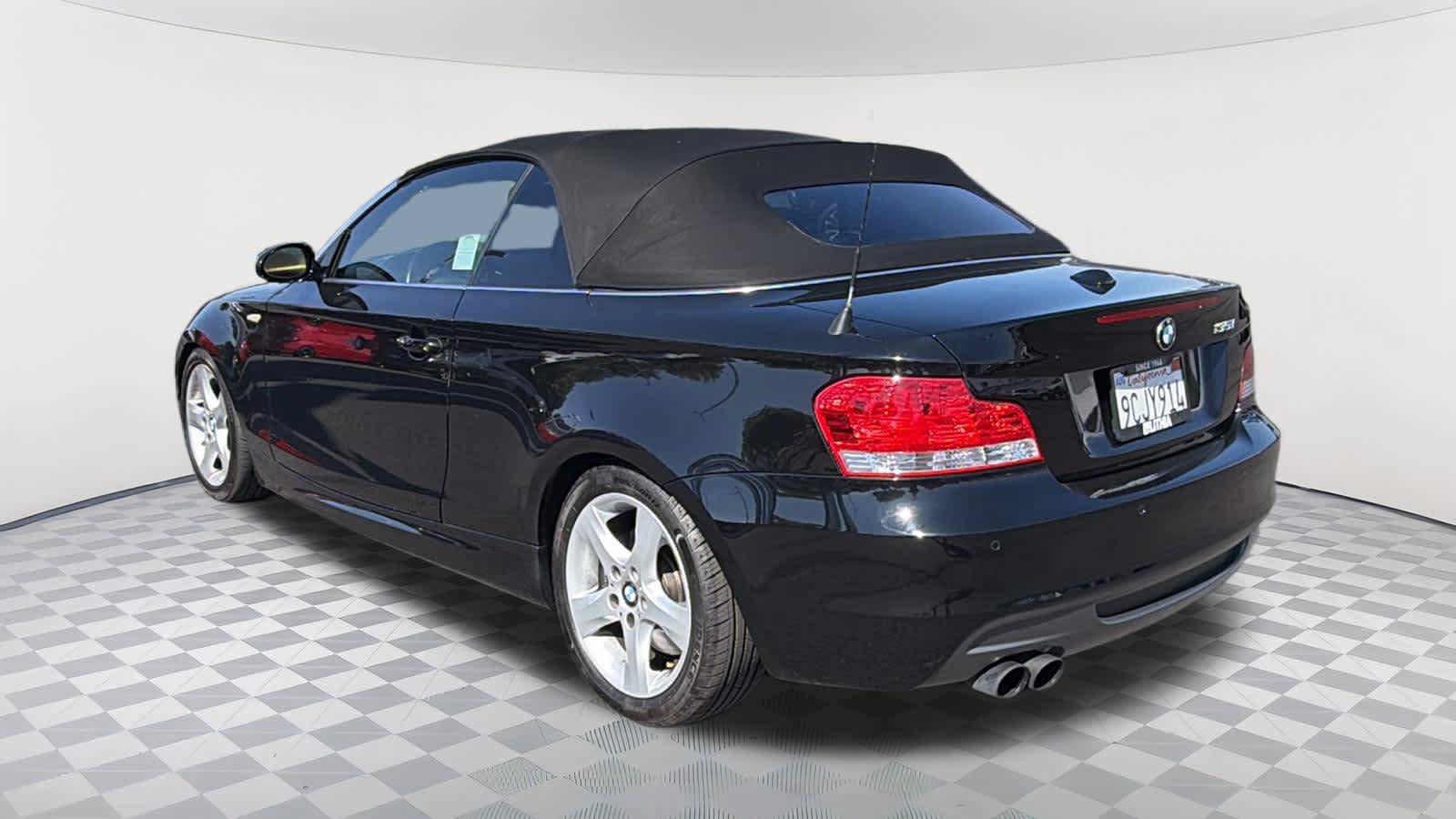 Used 2008 BMW 135i Convertible RWD image 7
