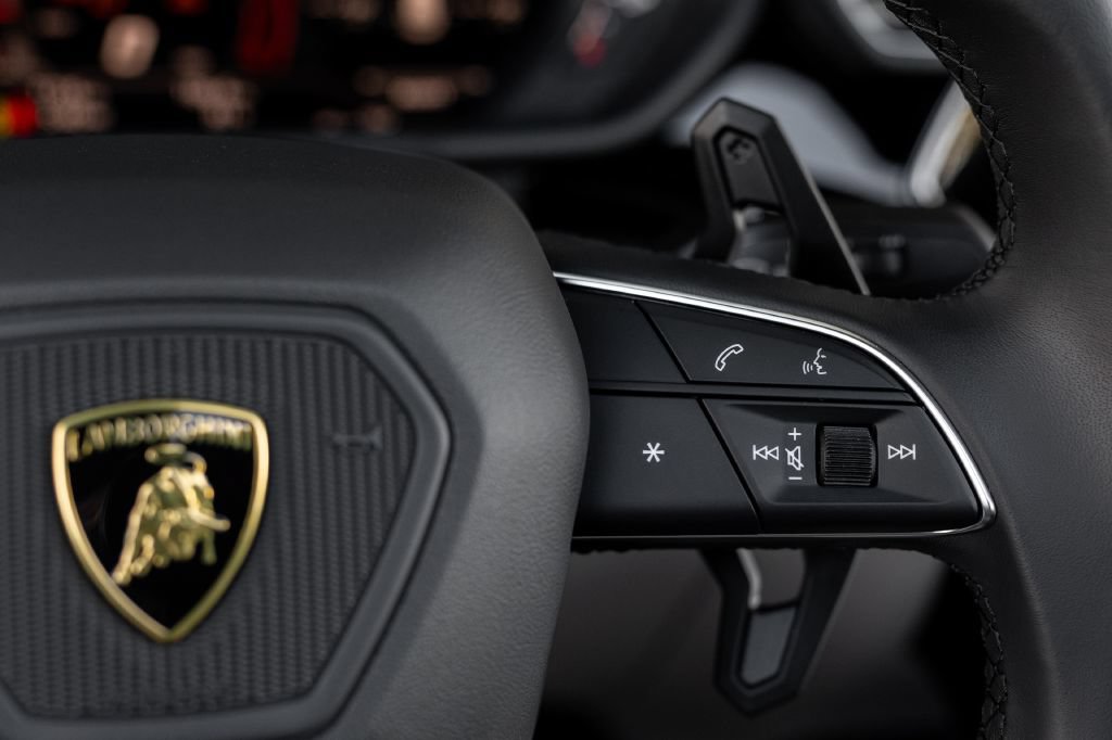 Used 2023 Lamborghini Urus S AWD/4WD image 27