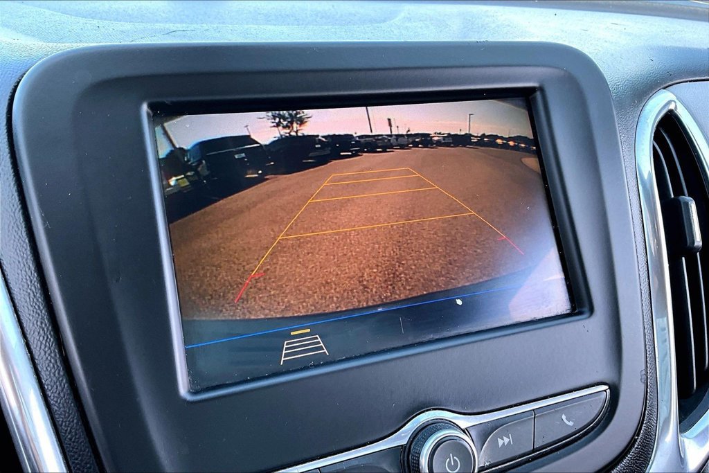 Used 2020 Chevrolet Equinox LS AWD/4WD image 23