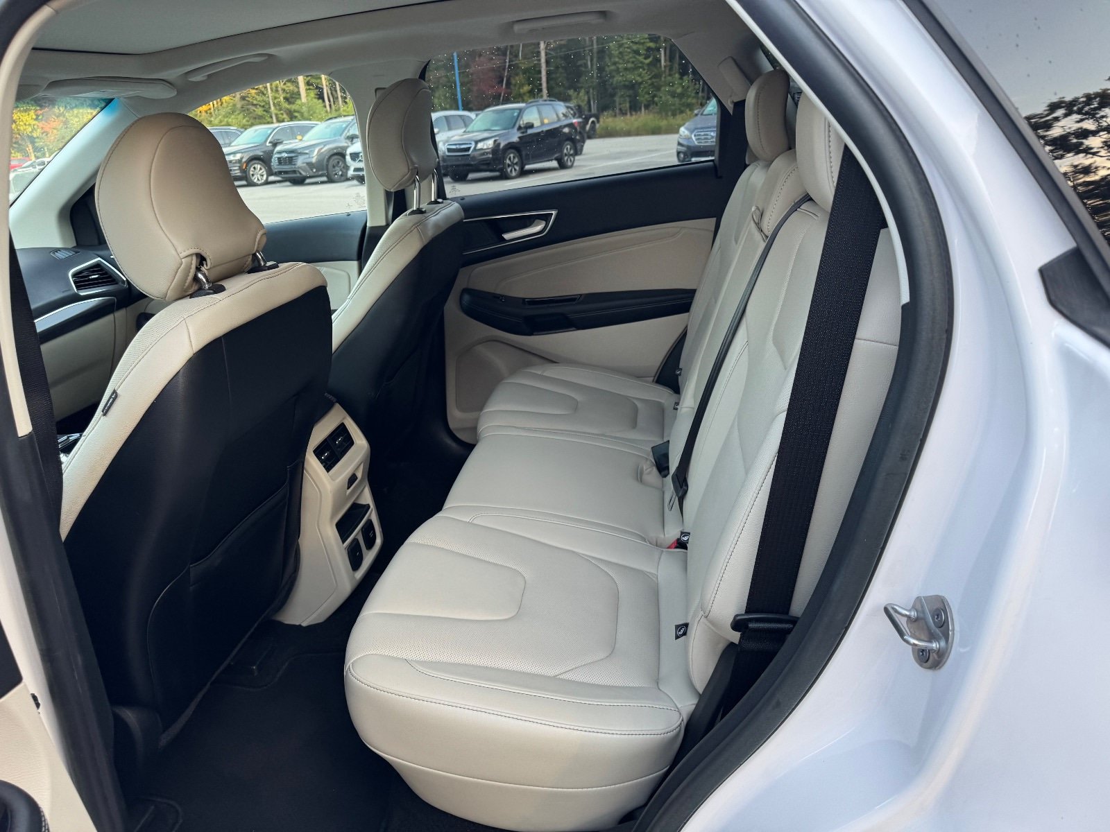 Used 2019 Ford Edge Titanium w/ Equipment Group 301A AWD/4WD image 13