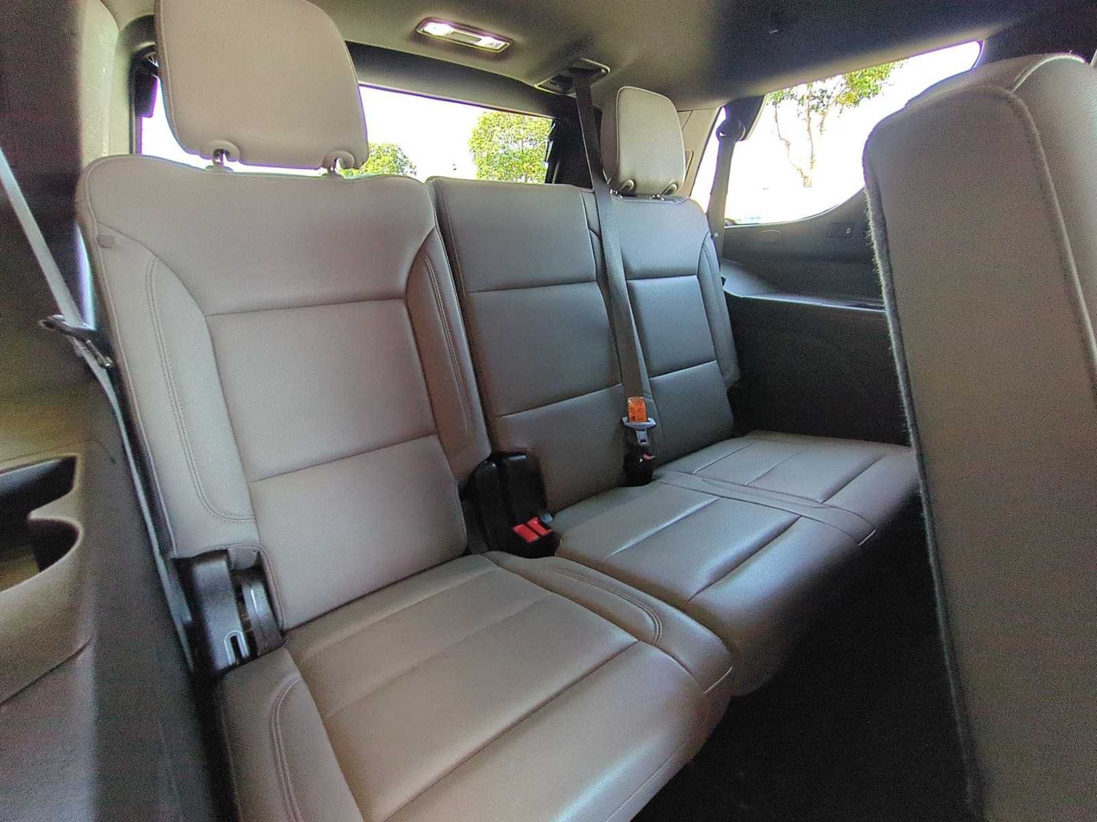 Used 2024 Chevrolet Tahoe LT RWD image 25