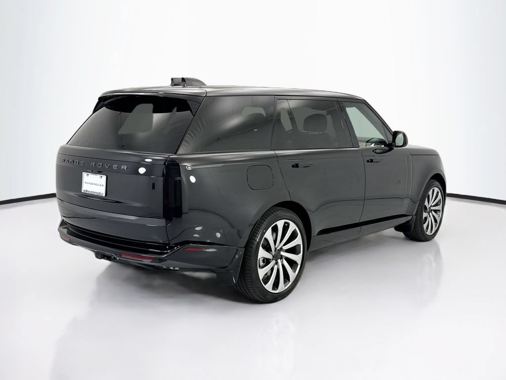 New 2026 Land Rover Range Rover Long Wheelbase SE AWD/4WD image 5