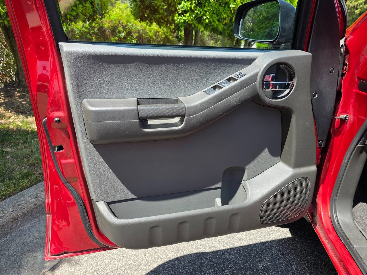 Used 2014 Nissan Xterra S AWD/4WD image 9