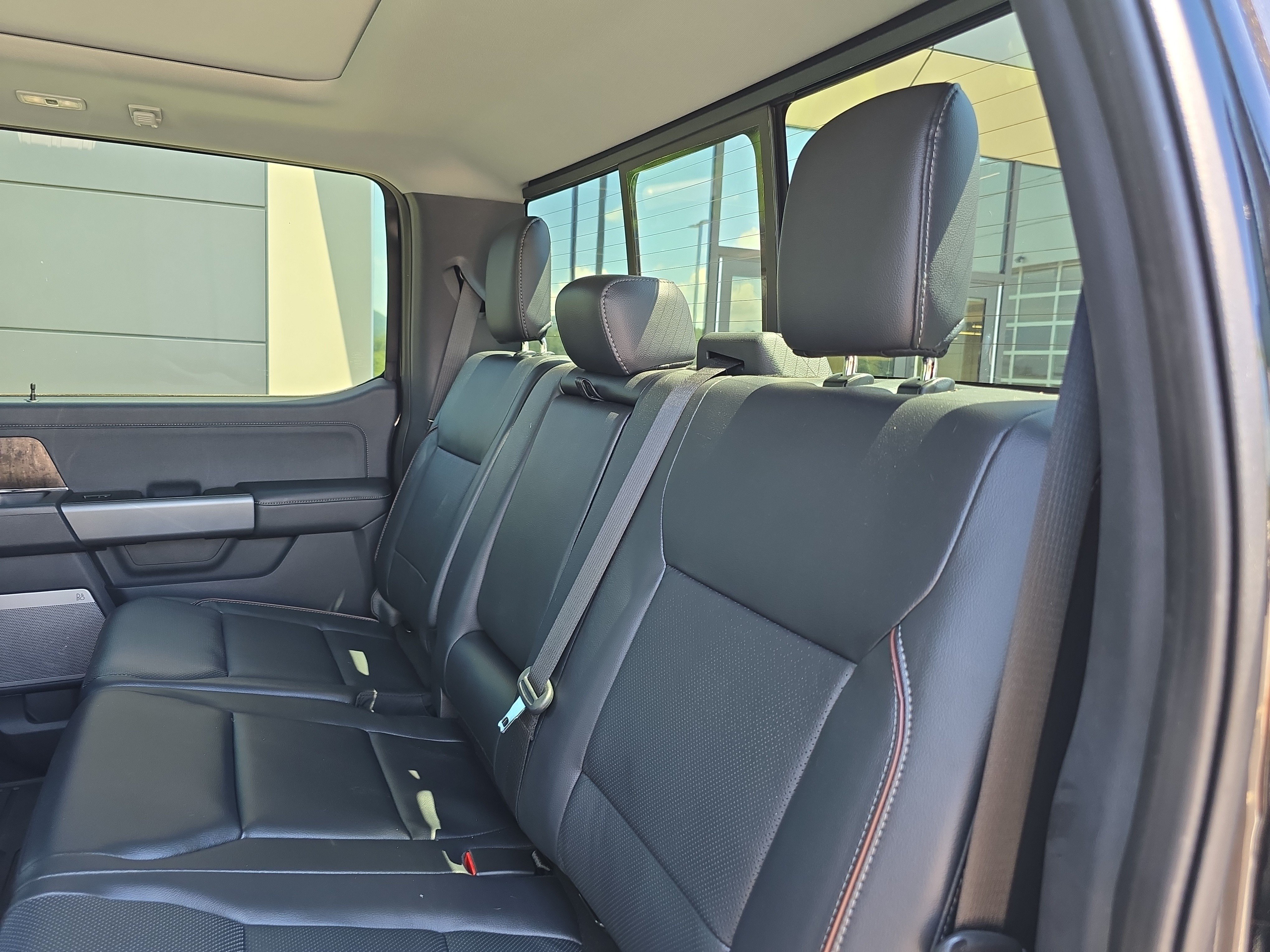 Used 2024 Ford F250 Lariat w/ Lariat Ultimate Package AWD/4WD image 14