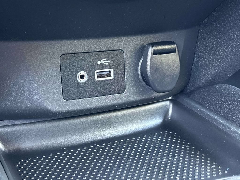 Used 2019 Nissan Rogue SV AWD/4WD image 28