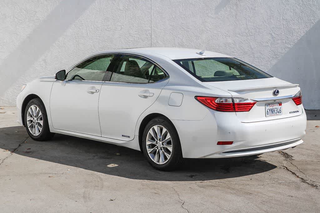 Used 2013 Lexus ES 300h w/ Premium Pkg FWD image 6