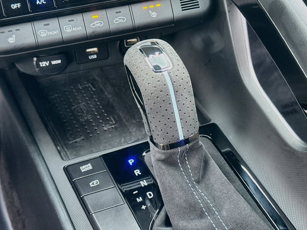Used 2022 Hyundai Elantra N FWD image 17