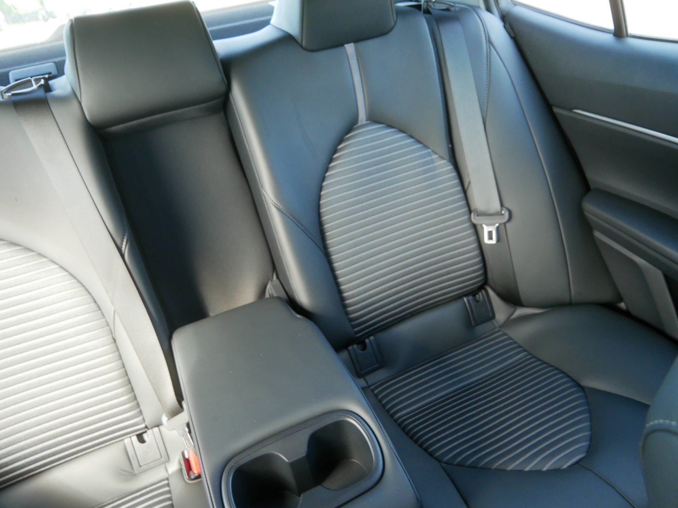 Used 2023 Toyota Camry SE FWD image 14