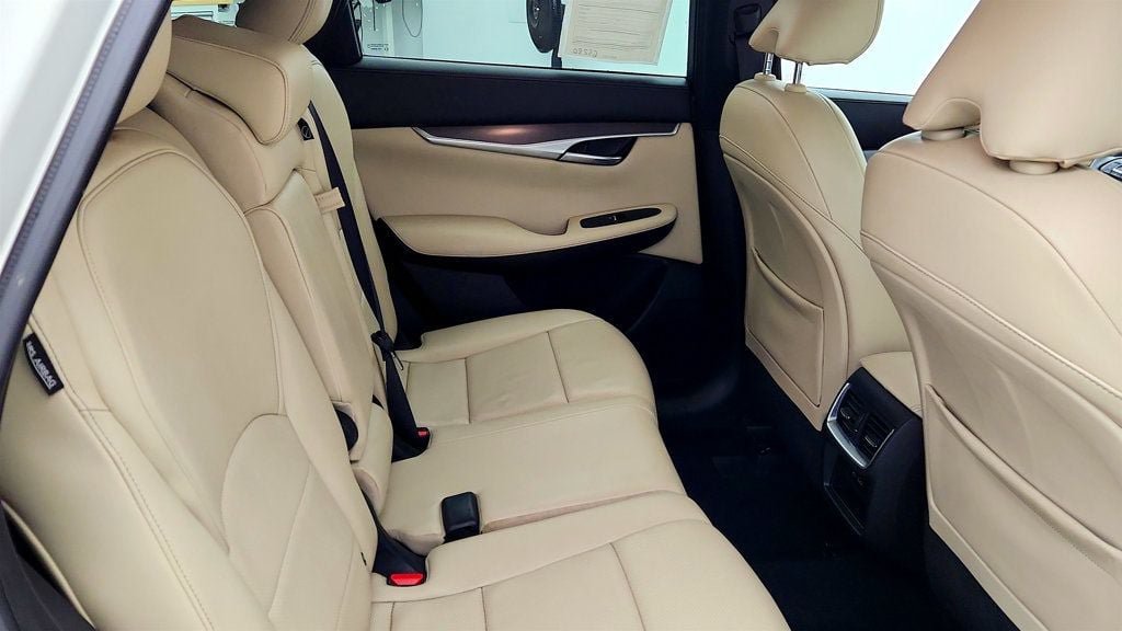 Used 2022 INFINITI QX50 Luxe AWD/4WD image 21