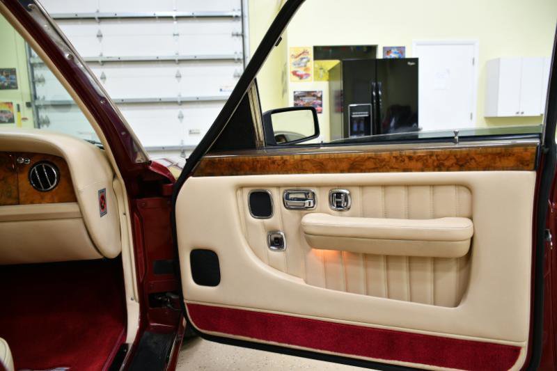 Used 1998 Bentley Brooklands Long Wheelbase RWD image 71