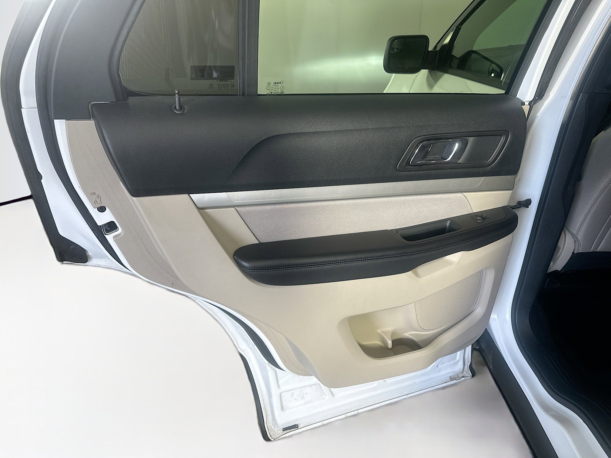 Used 2018 Ford Explorer FWD image 24