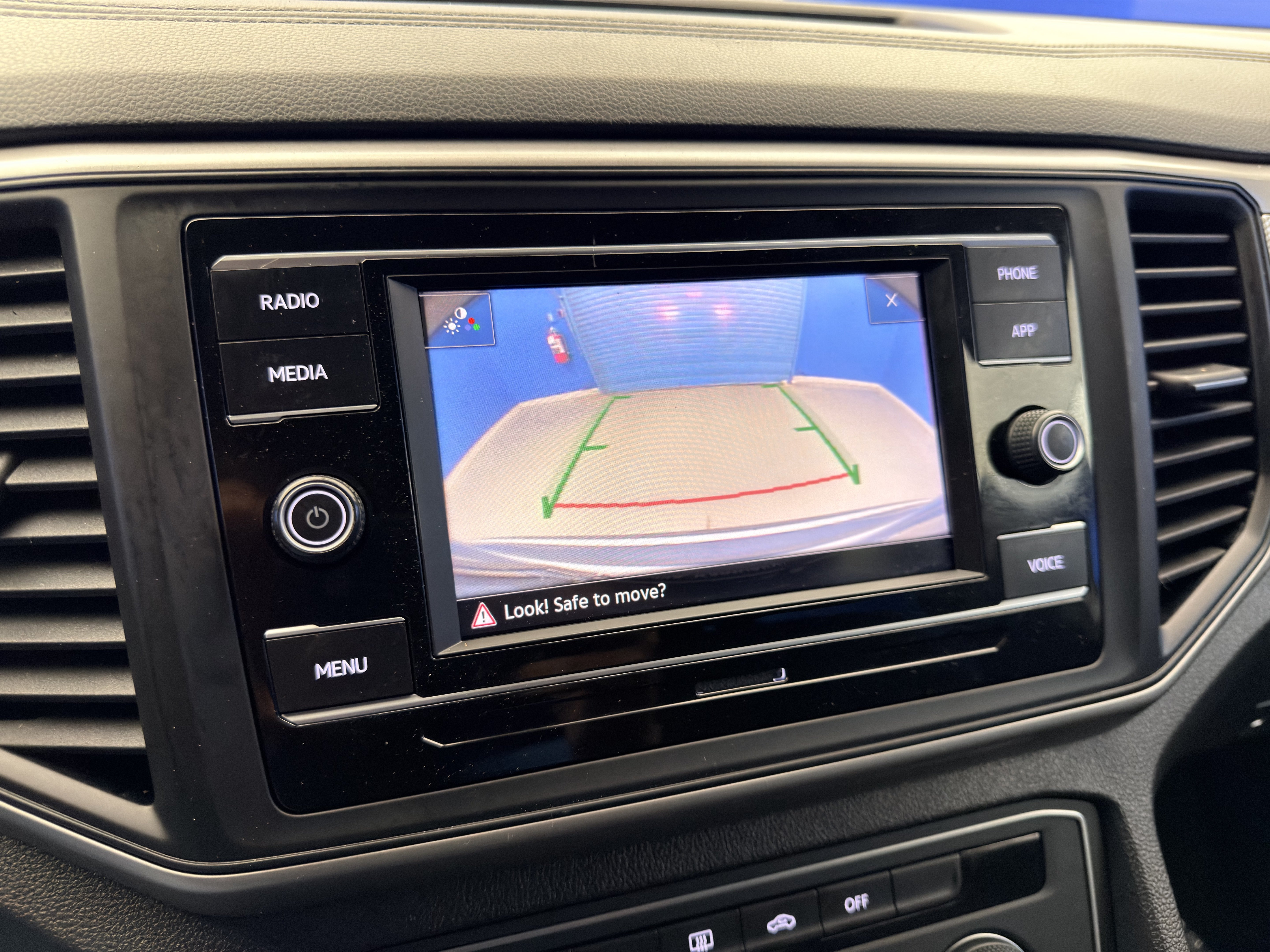 Used 2020 Volkswagen Atlas Cross Sport S FWD image 19