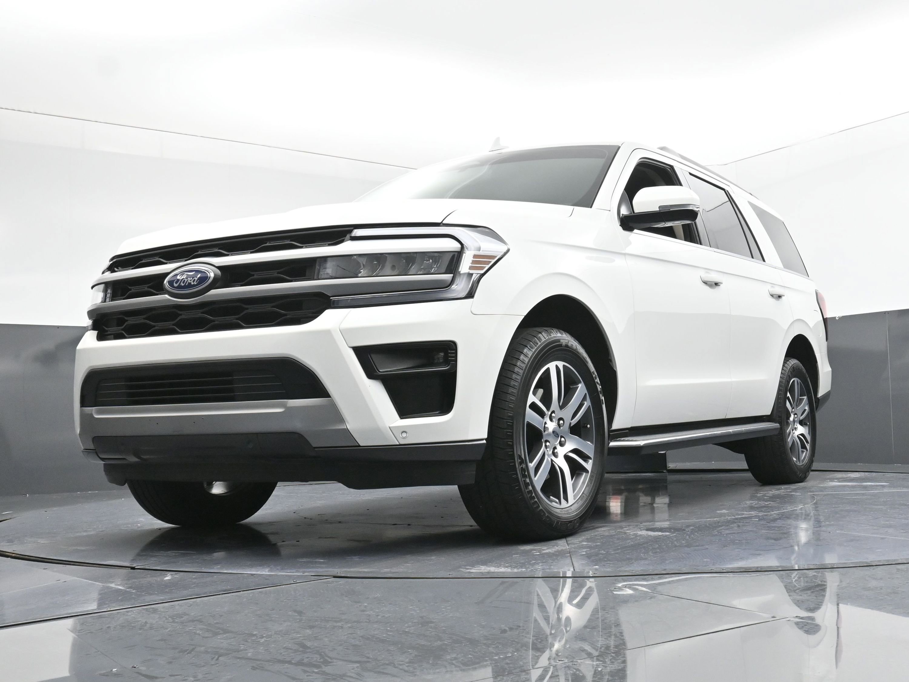 Certified 2022 Ford Expedition XLT image 28