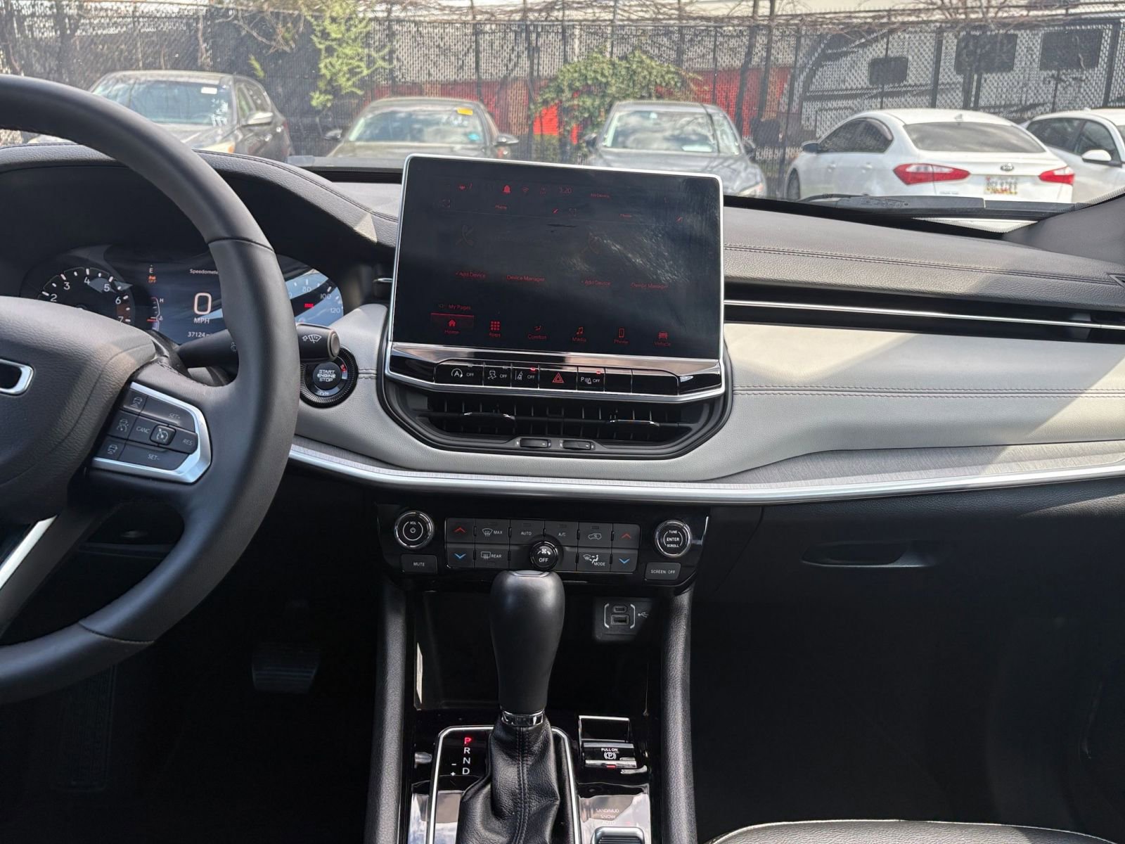 Used 2025 Jeep Compass Limited AWD/4WD image 17