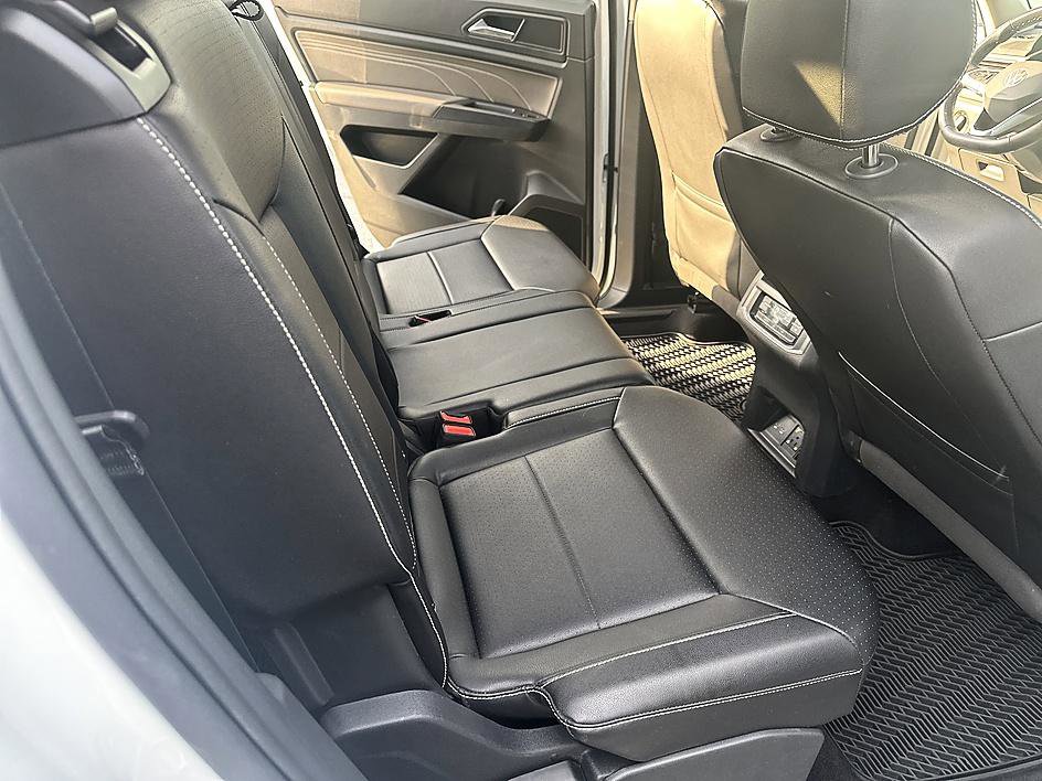 Used 2023 Volkswagen Atlas SE image 14