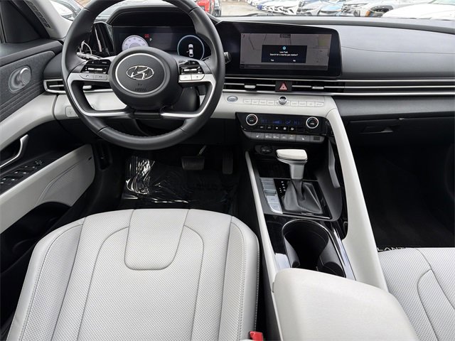 Certified 2022 Hyundai Elantra Limited image 22