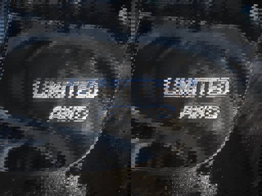 Used 2015 Toyota RAV4 Limited image 8