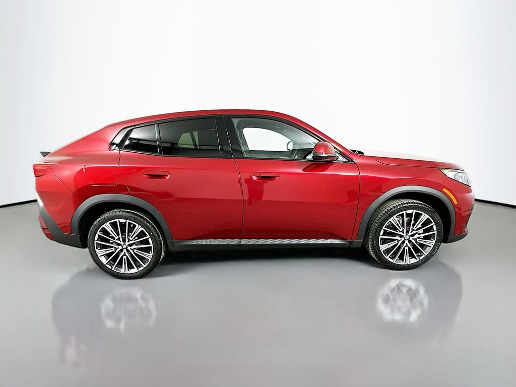 Used 2026 BMW X2 xDrive28i w/ Technology Package AWD/4WD image 4