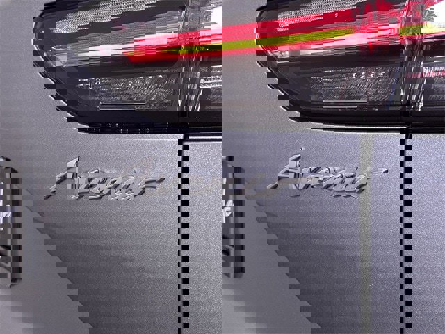 Used 2023 Buick Envision Avenir image 33