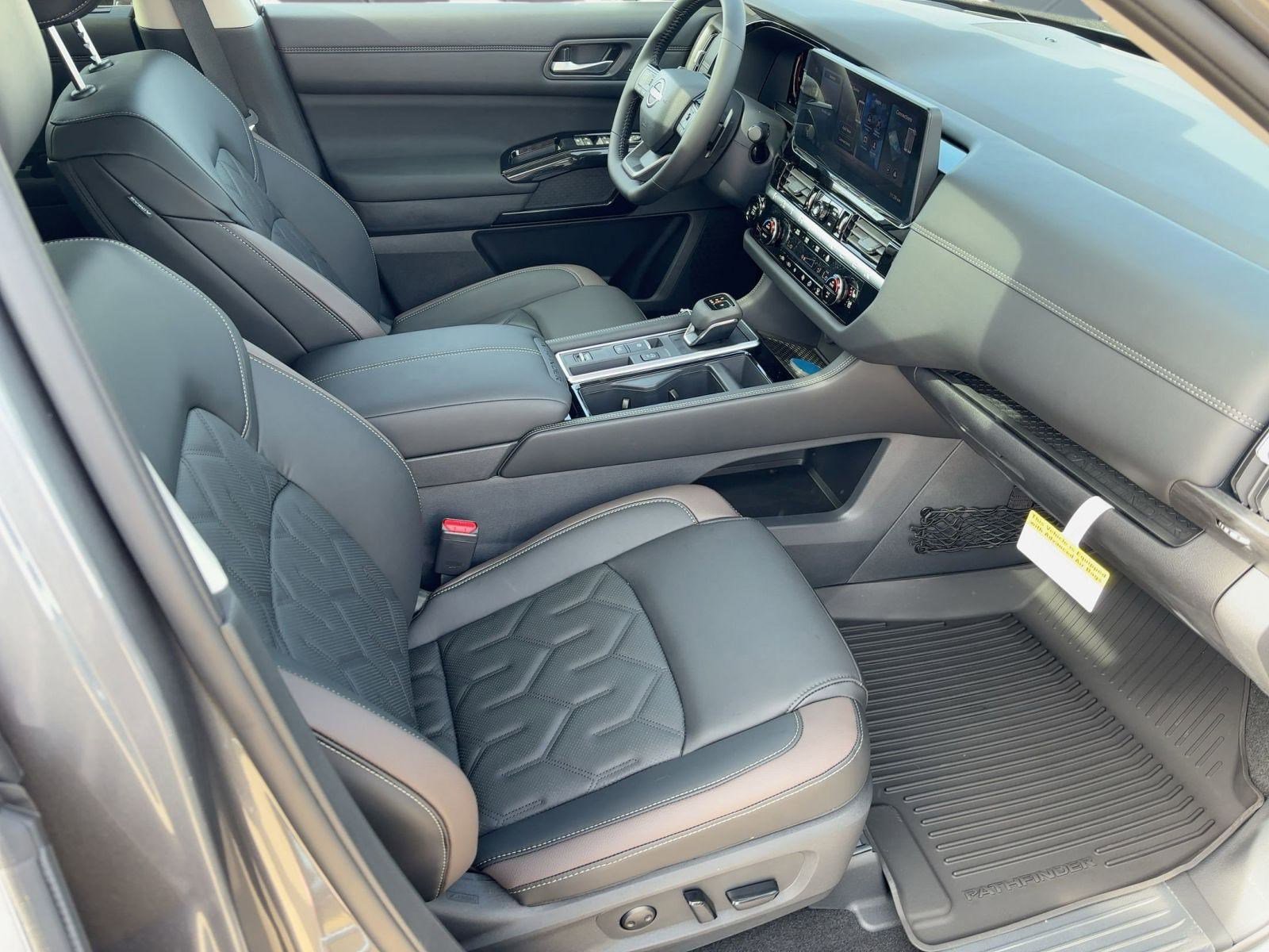 New 2026 Nissan Pathfinder Platinum image 30