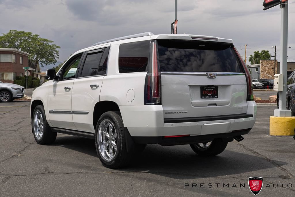Used 2020 Cadillac Escalade Premium Luxury AWD/4WD image 21