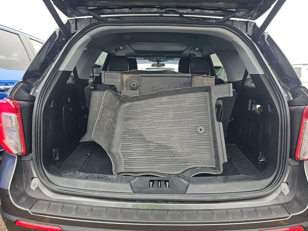 Used 2020 Ford Explorer XLT w/ Equipment Group 202A image 15