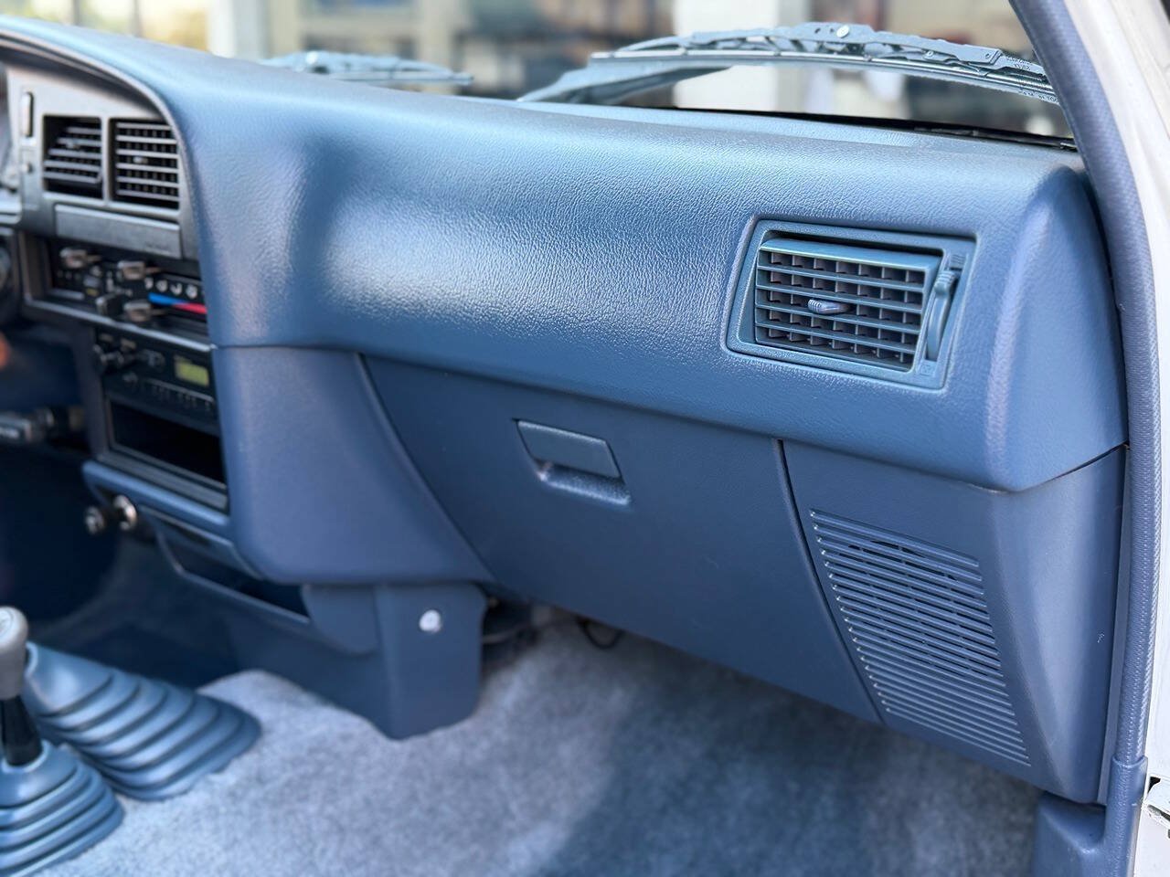 Used 1992 Toyota Pickup Deluxe AWD/4WD image 49