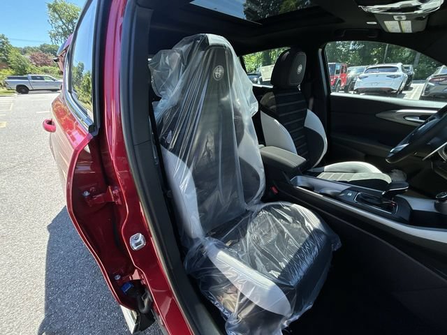 New 2026 Alfa Romeo Tonale w/ Active Assist Package AWD/4WD image 15