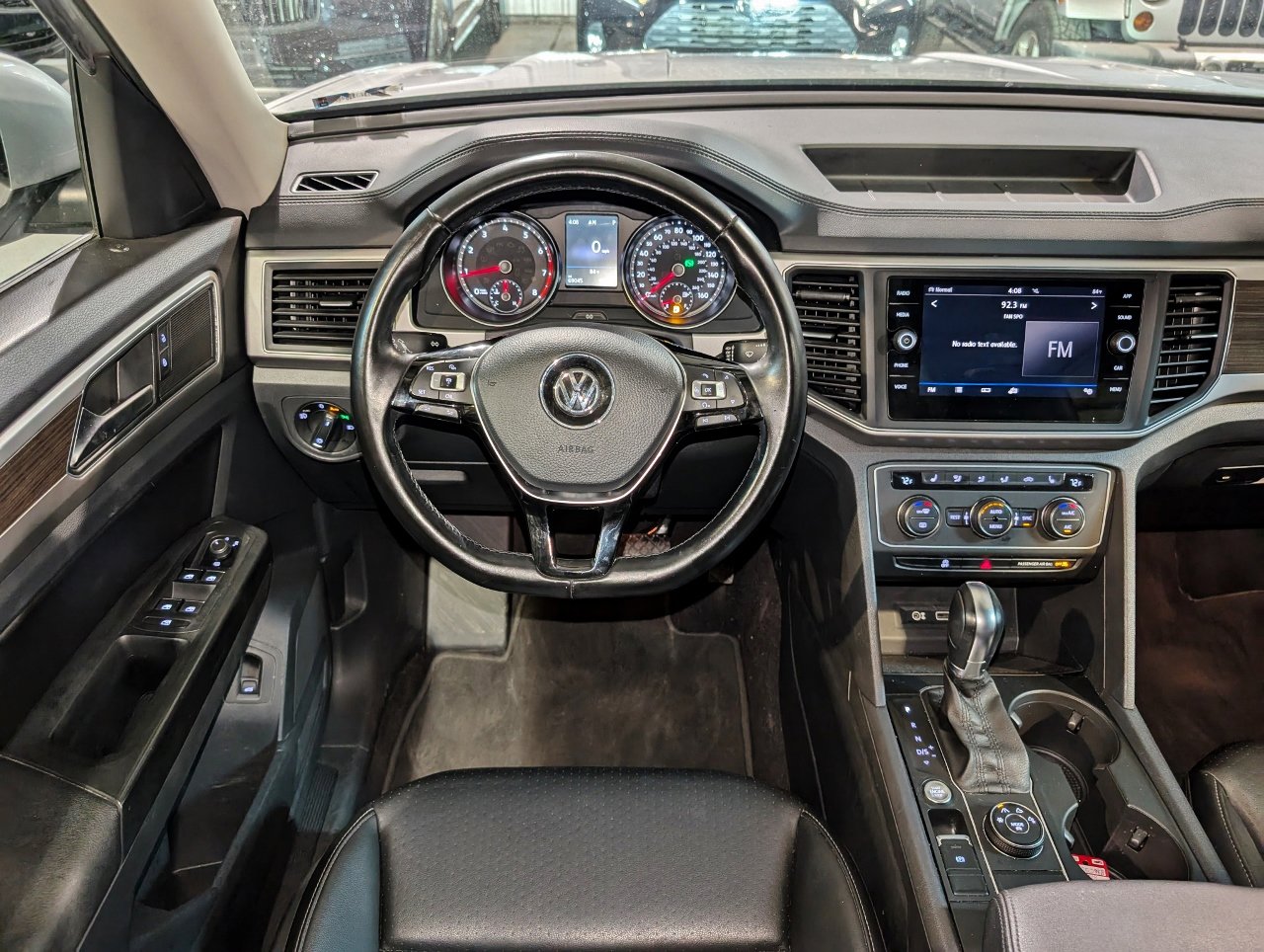 Used 2018 Volkswagen Atlas SE image 3