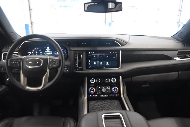 Used 2024 GMC Yukon Denali AWD/4WD image 5
