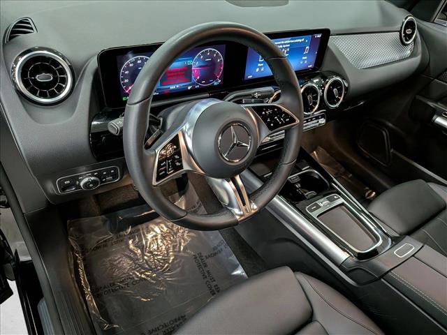Used 2025 Mercedes-Benz GLA 250 image 10