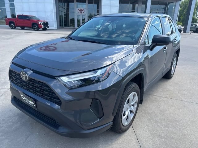 Used 2024 Toyota RAV4 LE AWD/4WD image 8