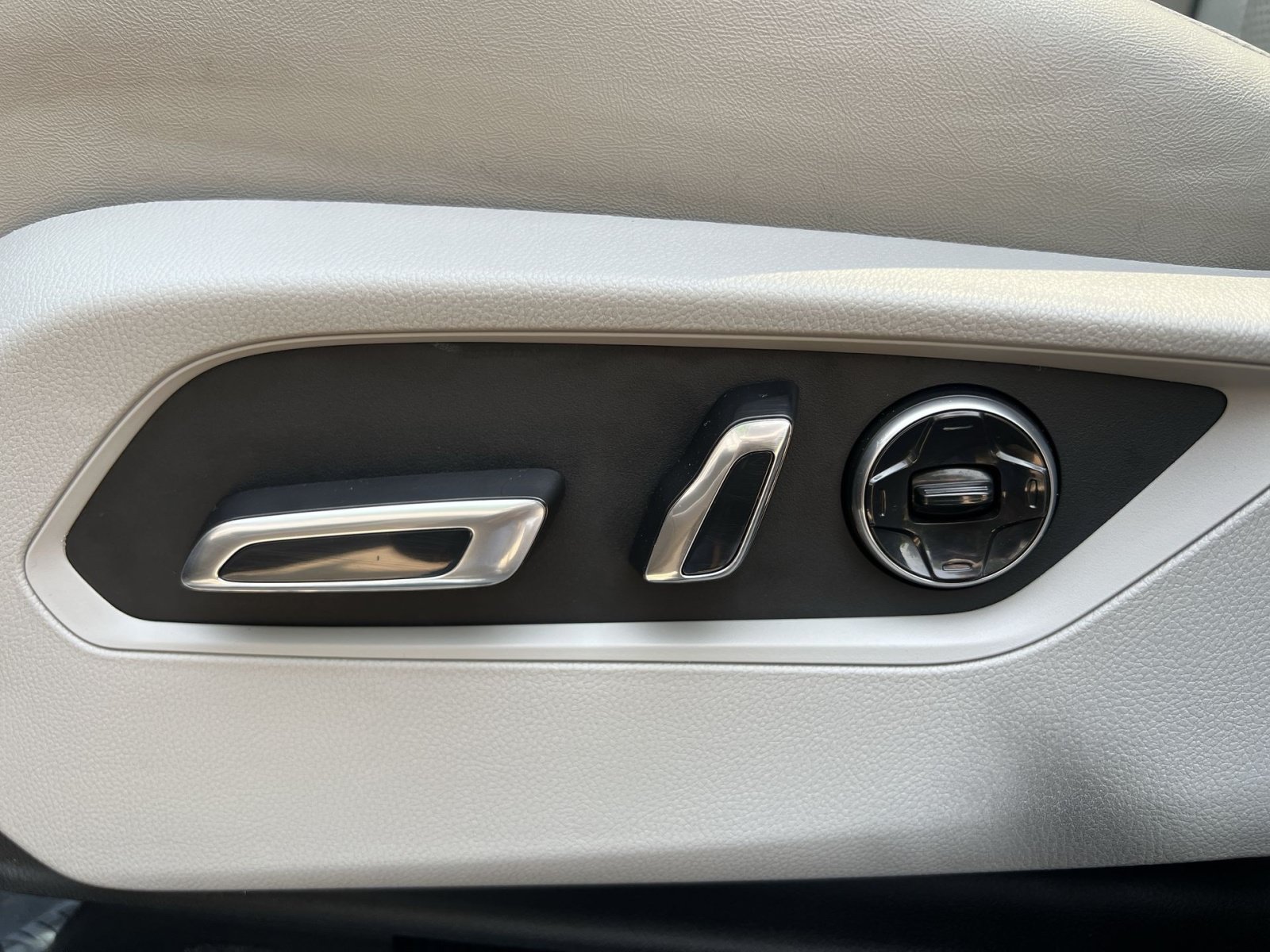 Used 2019 Acura RDX AWD w/ Advance Package image 28