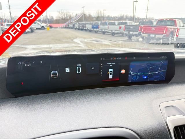 Used 2025 Ford Expedition Active image 26