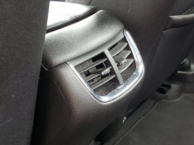 Used 2025 Chevrolet Malibu LT FWD image 30
