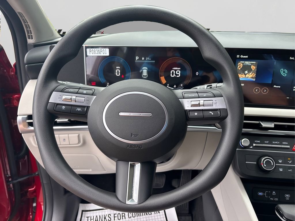 Used 2025 Hyundai Tucson SE image 22