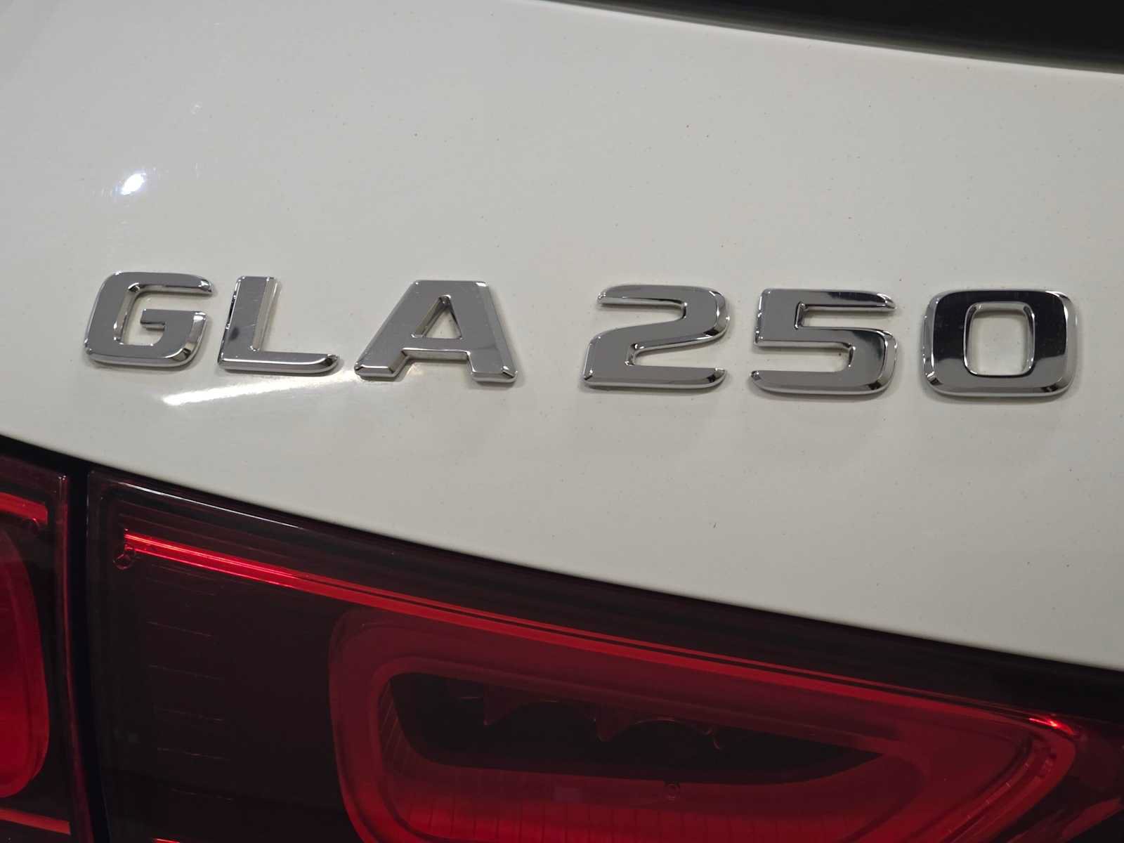 Used 2021 Mercedes-Benz GLA 250 4MATIC image 7