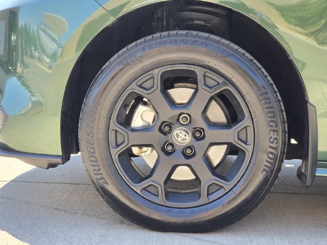 Certified 2025 Toyota Sienna XLE Woodland Edition AWD/4WD image 8