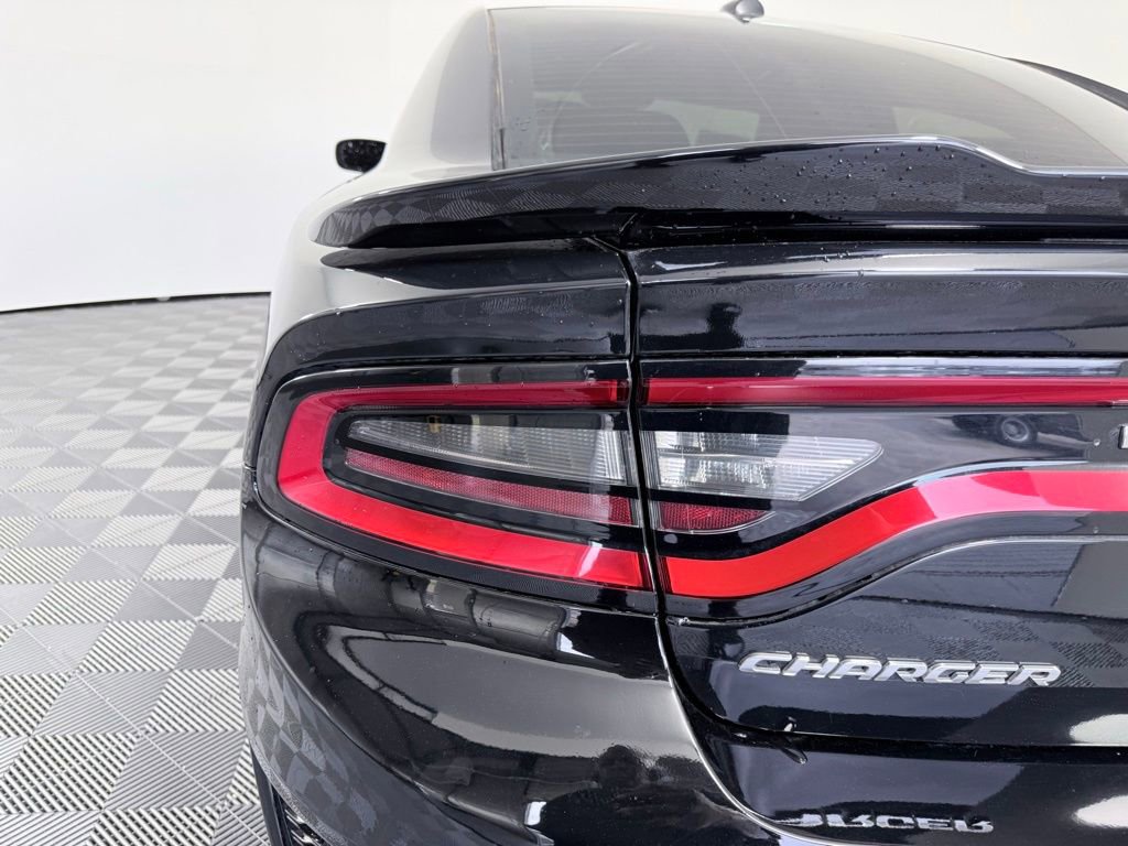 Used 2023 Dodge Charger R/T w/ Technology Group image 27