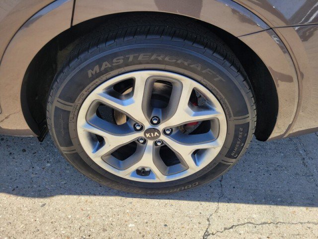 Used 2019 Kia Sorento SX image 11